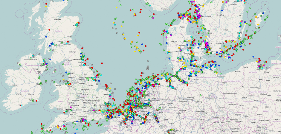 Shipping Explorer fleet monitoring of marine traffic